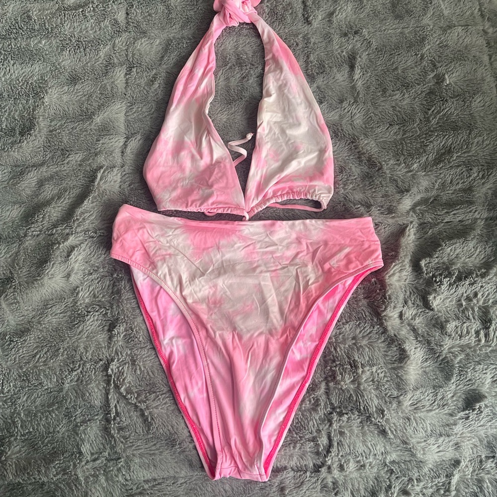 Frankie’s bikini